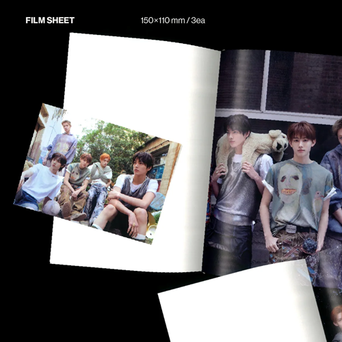 COLOR OUTSIDE THE LINES — zdjęcie