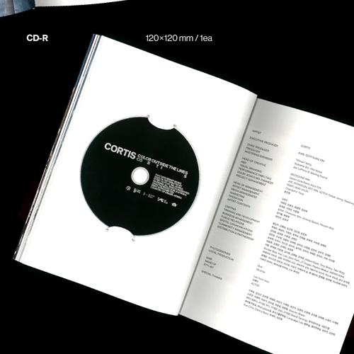 COLOR OUTSIDE THE LINES — zdjęcie