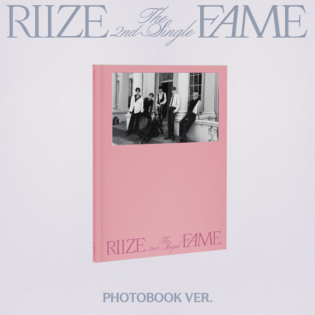 Fame (Photobook ver.) — okładka